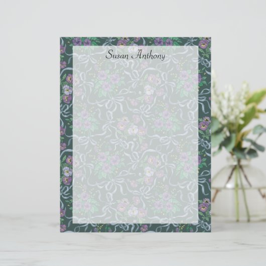 Viktorianische Vintage Lila Stiefmütterchen (Stehend Vorderseite)