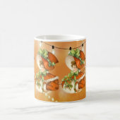 Viktorianische WeihnachtenLady Orange Hintergrund Kaffeetasse (Mittel)