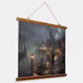 Viktorianischer Hafen bei Nacht: Fischerdorf Wandteppich Mit Holzrahmen (Gewinkelt)