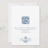 Viktorianischer Verzierter Blumendusty Blue QR Cod Einladung (Rückseite)