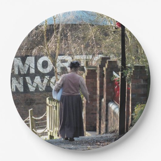 VIKTORIANISCHES ENGLAND PAPPTELLER (Vorderseite)