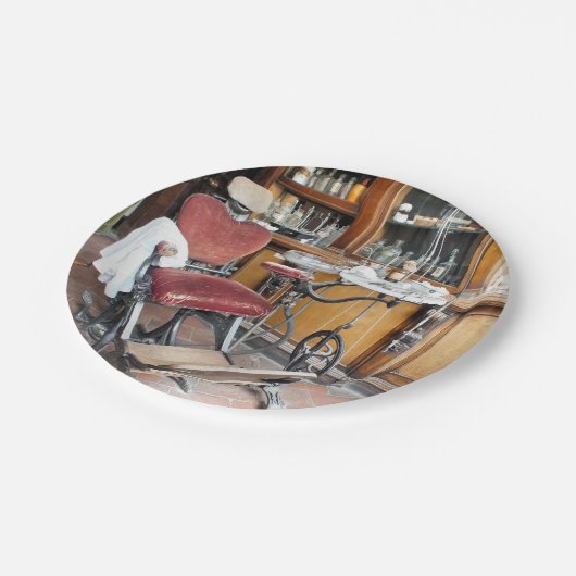 VIKTORIANISCHES ENGLAND PAPPTELLER (Schrägansicht)