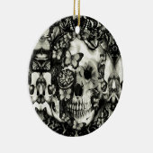 Viktorianisches Gothic-Spitzen-Schädelmuster Keramik Ornament (Rechts)