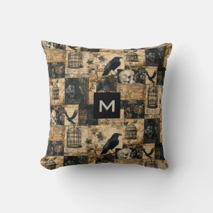 Viktorianisches gotisches Halloween Mit Monogramm  Kissen