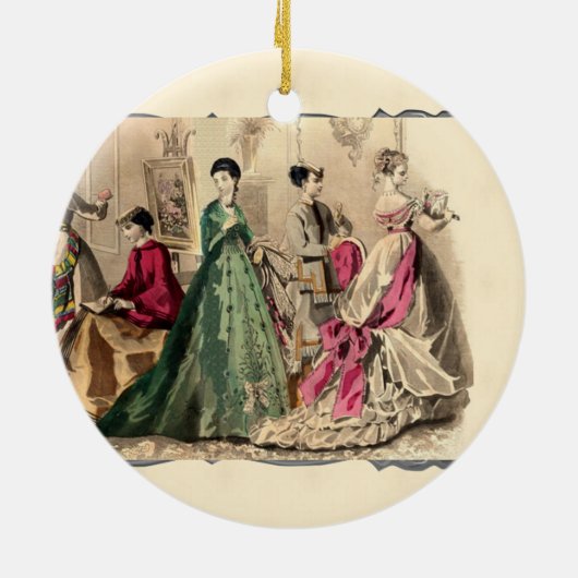 Viktorianisches Kleid mit rosa Keramik Keramik Ornament (Hinten)