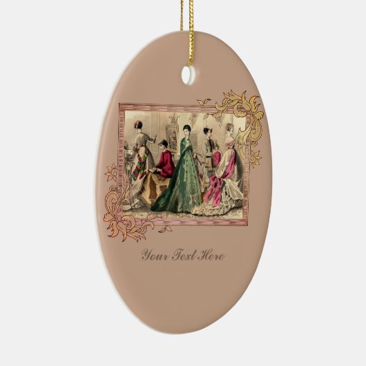 Viktorianisches Kleid mit rosa Keramik Keramik Ornament (Rechts)