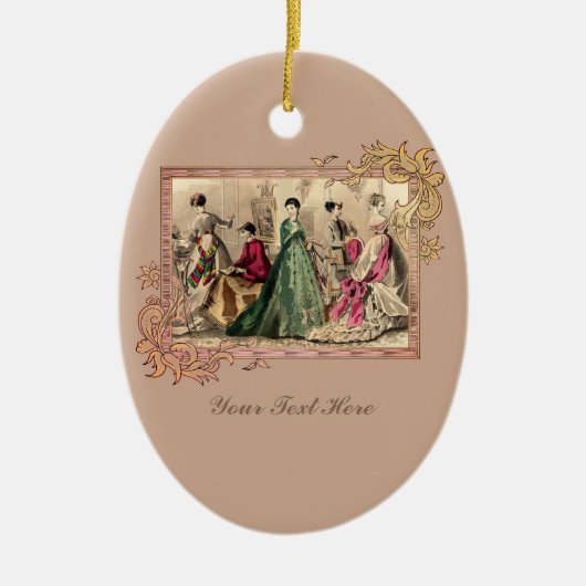 Viktorianisches Kleid mit rosa Keramik Ornament (Vorne)