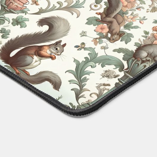 Viktorianisches Wald Eichhörnchen Tapestry Schreibtischunterlage (Ecke)
