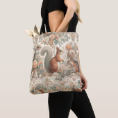 Viktorianisches Wald Eichhörnchen Tapestry Tasche (Von Nahem)