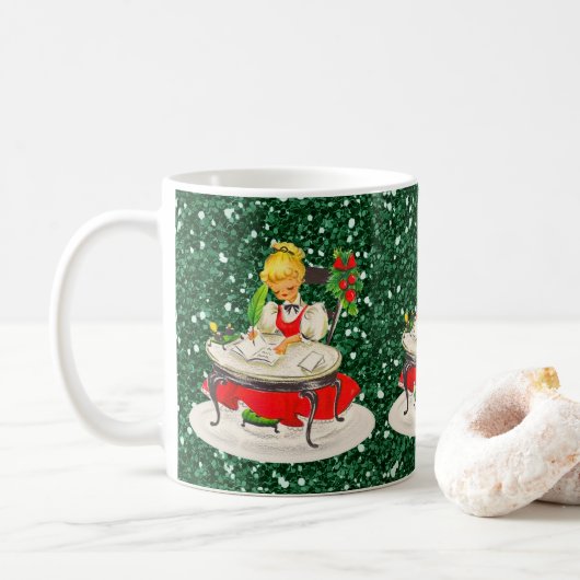 Viktorianisches Weihnachtsmädchen schreibt grüner  Kaffeetasse (Mit Donut)