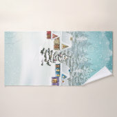 Village Winterlandschaft mit schneebedeckten Häuse Badehandtuch (Badehandtuch)