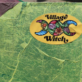 Village Witch Ovaler Aufkleber