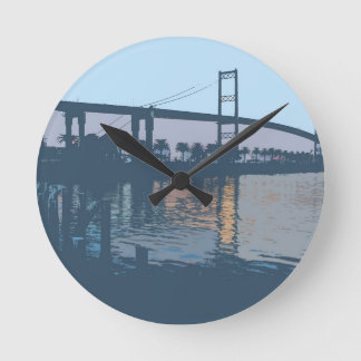 Vincent Thomas Bridge Wall Clock Runde Wanduhr