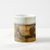 Vincent van Gogh - Bauern, die Kartoffeln anpflanz Kaffeetasse (Mittel)