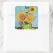 Vincent Van Gogh - Drei Sonnenblumen in einer Vase Quadratischer Aufkleber (Tasche)