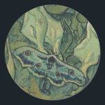 Vincent van Gogh - Great Peacock Moth Runder Aufkleber<br><div class="desc">Die Große Pfauenmotte (1889) von Vincent van Gogh ist eine Vintage Kunst noch Leben Post-Impressionismus Naturmalerei. Ein Insekt, die Kaisermotte, in einem Frühjahrsgarten mit Calla Lily Blume und anderen Pflanze. Van Gogh nannte es eine "Totenkopfmotte" und malte einen Schädel auf der Rückseite seines Körpers. Über den Künstler: Vincent Willem van...</div>