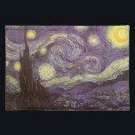 Vincent van Gogh - Starry Night Tischset<br><div class="desc">Die Starry Night (1889) von Vincent van Gogh ist ein Vintager Post-Impressionismus der Kunstlandschaft Landschaftsmalerei. Der Blick auf eine Stadt in einem Tal bei Nacht mit den Wolken, den Sternen und einem schönen goldgelben Halbmond. Es wurde im Laufe des Tages aus der Erinnerung gemalt und ist van Goghs bekanntestes Gemälde....</div>
