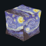Vincent Van Gogh Starry Night Vintag Kunstkunst Hocker<br><div class="desc">Vincent van Gogh Starry Night Fine Art Painting Starry Night ist ein Gemälde des niederländischen post-impressionistischen Künstlers Vincent van Gogh. Der blaue Nachthimmel ist voll von wirbelnden Wolken, Sternen und einem hellen Halbmond. Die Sternennacht ist die einzige Nacht in der Serie von Ausblicken aus seinem Schlafzimmerfenster. Bewegung: Post-Impressionismus. Schöne, kunstvoll...</div>