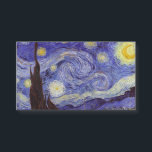 Vincent Van Gogh Starry Night Vintag Kunstkunst Magnetkarte<br><div class="desc">Vincent van Gogh Starry Night Fine Art Painting Starry Night ist ein Gemälde des niederländischen post-impressionistischen Künstlers Vincent van Gogh. Der blaue Nachthimmel ist voll von wirbelnden Wolken, Sternen und einem hellen Halbmond. Die Sternennacht ist die einzige Nacht in der Serie von Ausblicken aus seinem Schlafzimmerfenster. Bewegung: Post-Impressionismus. Schöne, kunstvoll...</div>