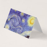 Vincent Van Gogh Starry Night Vintag Kunstkunst Visitenkarten<br><div class="desc">Vincent van Gogh Starry Night Fine Art Painting Starry Night ist ein Gemälde des niederländischen post-impressionistischen Künstlers Vincent van Gogh. Der blaue Nachthimmel ist voll von wirbelnden Wolken, Sternen und einem hellen Halbmond. Die Sternennacht ist die einzige Nacht in der Serie von Ausblicken aus seinem Schlafzimmerfenster. Bewegung: Post-Impressionismus. Schöne, kunstvoll...</div>