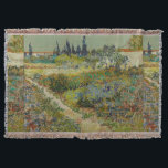 Vincent Van Gogh Vintag Garden at Arles Decke<br><div class="desc">Ein bezaubernder Ausdruck von "Garten bei Arles", ein Öl auf Leinwand, das 1888 von Vincent van Gogh entworfen wurde. Vincent van Gogh (1853 - 1890) war ein niederländischer postimpressionistischer Maler, der in etwas mehr als einem Jahrzehnt etwa 2.100 Gemälde schuf, darunter etwa 860 Ölgemälde, von denen die meisten in den...</div>
