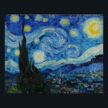 Vincent Van Gogh's The Starry Night Poster<br><div class="desc">Tauchen Sie ein in die faszinierende Schönheit von Vincent Van Gogh's The Starry Night mit diesem hochwertigen Kunstdruck der Reproduktionskunst. Eigene Kunstgeschichte und lass der Brillanz von Van Goghs Meisterwerk erhellen Ihre Umgebung.</div>
