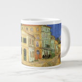Vincent's House in Arles von Vincent van Gogh Jumbo-Tasse (Vorderseite Rechts)