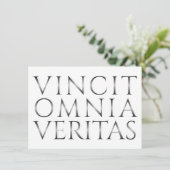 VINCIT OMNIA VERITAS - Licht (Stehend Vorderseite)