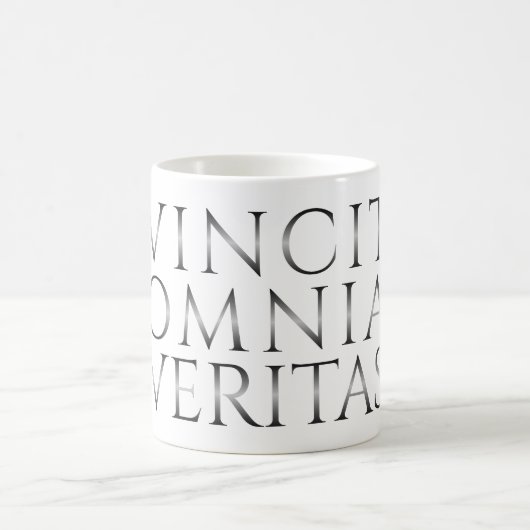 VINCIT OMNIA VERITAS - Licht Kaffeetasse (Mittel)