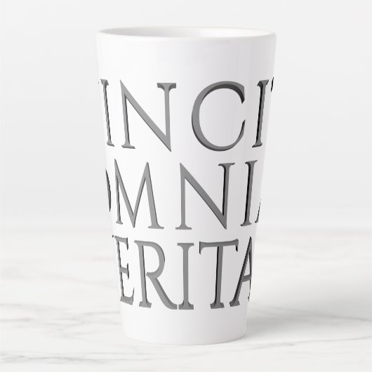 VINCIT OMNIA VERITAS - Light Latte Tasse (Vorderseite)