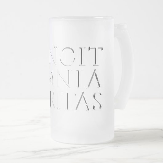VINCIT OMNIA VERITAS - Mattiertes Leichtgläser MU Mattglas Bierglas (VorderseiteRechts)