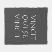 Vincit qui se vince fleecedecke (Vorderseite (Horizontal))