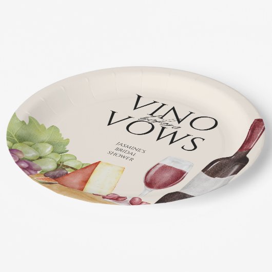 Vino vor Vows Charcuterie Board Brautparty Pappteller (Schrägansicht)