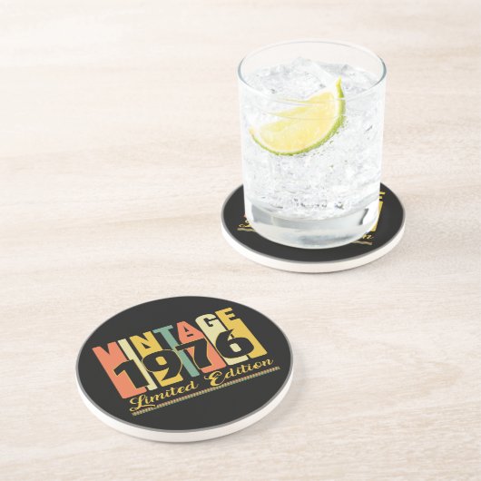 Vintag 1976 Geburtstag Sandstone Untersetzer (Seite)