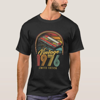 Vintag 1976 Retro Cassette 1976 46. Geburtstag 46 T-Shirt