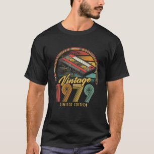Vintag 1979 Retro Cassette 1979 43. Geburtstag 43 T-Shirt