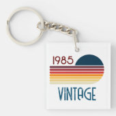 Vintag 1985 Retro Stripe Sun Schlüsselanhänger (Vorderseite)