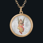 *~* Vintag AP40 Klassisches Angels Scrollbuch Vergoldete Kette<br><div class="desc">(Suche nach AP40 für ähnliche Designs) Transfer zu anderen Produkten, wenn Sie möchten. Vintages ROUND Gold-Design mit süßer Klassik einer jungen ANGEL-Frau mit SCROLL und BUCH * Energetisch Enhanced Romantic Vintag Retro Antique ANGEL Imitats Glitzer Diamant Background. Ein Engel mit einem Blumenkranz auf ihrem Kopf. ANGEL hat einen SCROLL und...</div>