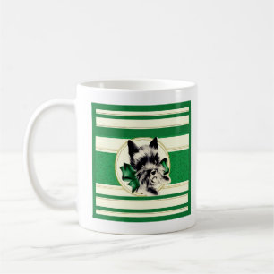 Vintag Black Scottish Terrier auf grüner Tasse