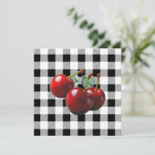 Vintag Cherries Schwarz-weiß Gingham Einladung (Stehend Vorderseite)