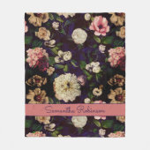 Vintag Elegantes, florenrosa Blume blaues Monogram Fleecedecke (Vorderseite)