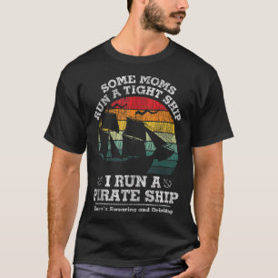 Vintag führe ich eine Piratenschiff Mama Vater Fam T-Shirt