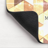 Vintag-gelbbraunes geometrisches Monogramm Mousepad (Ecke)
