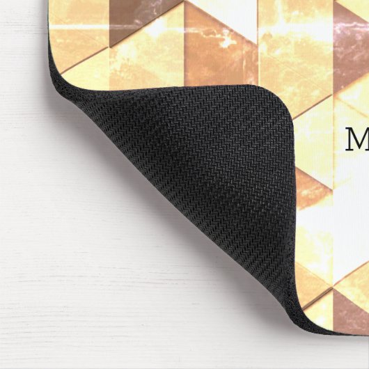 Vintag-gelbbraunes geometrisches Monogramm Mousepad (Ecke)