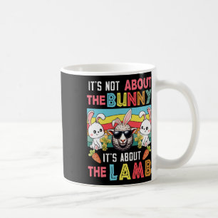 Vintag ist es nicht sonnig, was das Lamm-Osterbunn Kaffeetasse