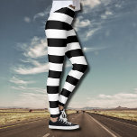 Vintag klassische schwarz-weiße Streifen Leggings<br><div class="desc">Das Vintage Schwarz-Weiß-Streifen-Muster ist ein Muster aus der Vergangenheit, das durch parallele, weiße und schwarze Streifen verschiedener Breiten gekennzeichnet ist, die sich durch das Muster hindurch wiederholen. Dieses Muster bezieht sich auf den klassischen Stil und zeichnet sich durch Feinheit und Eleganz aus. Weiße und schwarze Farben sind gedämpft, was dem...</div>