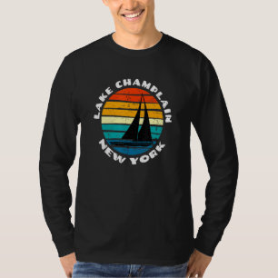 Vintag Lake Champlain New York Sunset Sailboat Si T-Shirt