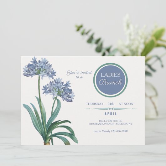 Vintag Lily Brunch Einladung (Stehend Vorderseite)