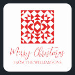 Vintag Red Christmas Geometric Quilt Personalisier Quadratischer Aufkleber<br><div class="desc">Feiern Sie die Saison mit diesem Vintagen Aufkleber für den Personalisierten Weihnachtsplatz mit der geometrischen Rotweihnachtskugel. Mit einem nostalgischen geometrischen Quiltmuster in festlichen Rottönen fügt dieser Aufkleber Ihren Urlaubsprojekten eine Vintage Touch hinzu. Personalisieren Sie es mit Ihrem Namen oder einer speziellen Nachricht, um es einzigartig zu machen. Dieser Aufkleber ist...</div>