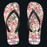 Vintag rosa Blumenmuster Hochzeitbrille Badesandalen<br><div class="desc">Mit Vintag rosa Blumenmuster und klassischer Hochzeitstil-Typografie fügen diese eleganten Flip-Flops Ihrem Hochzeitstag, Junggeselinnen-Abschied oder anderen Feierlichkeiten eine stilvolle Glamenfülle hinzu. Strich Anpassen Sie es mit Ihrer Formulierung durch die Vorlagenfelder. Wenn Sie gewollt haben, um den Stil, die Farbe oder die Textplatzierung des Schriftartes zu ändern, klicken Sie einfach auf...</div>